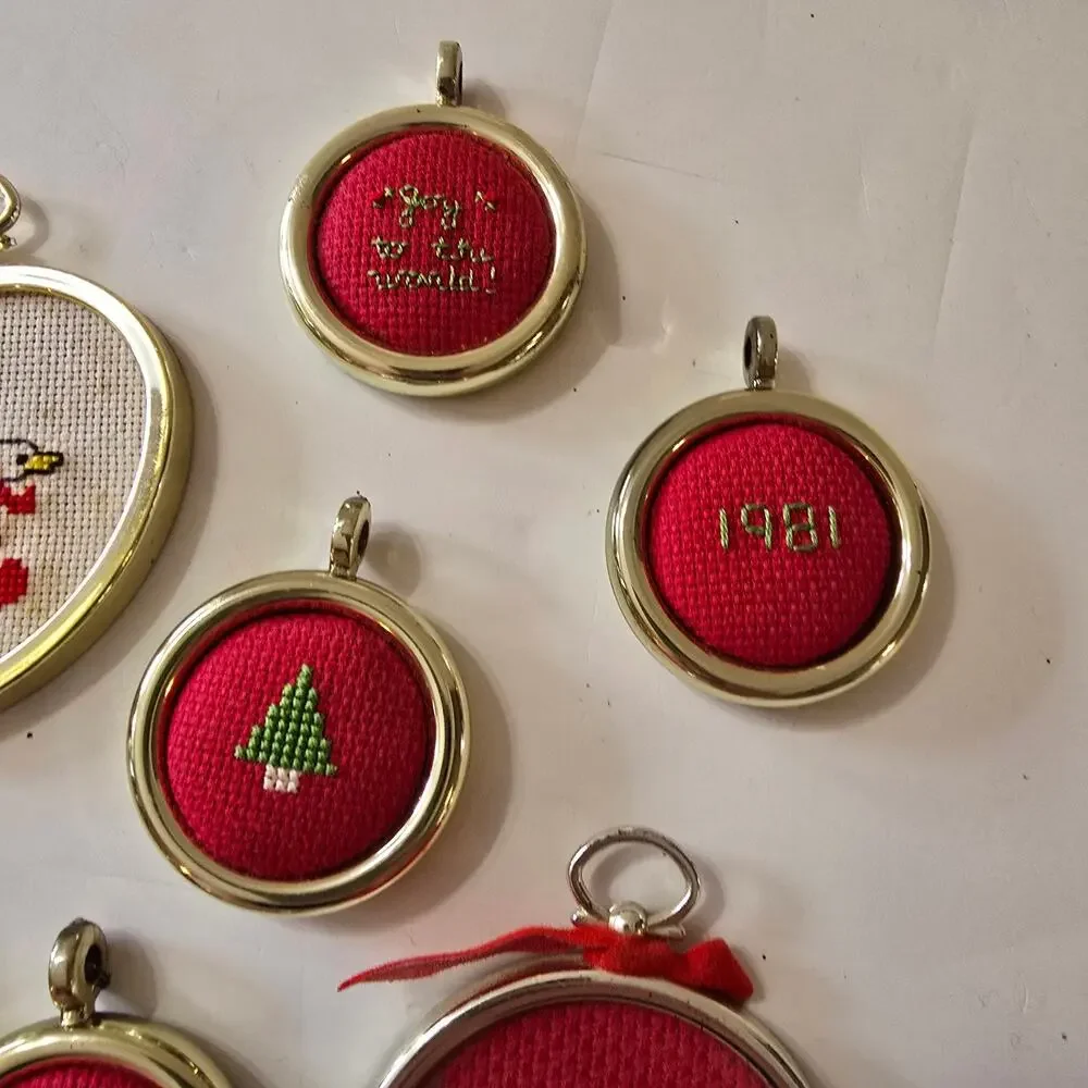 Cross-Stitch Christmas Ornament Handmade Round Framed Holiday Decor Seven (7)